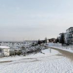 Promenade und Strandresidenz im Winter Bootshafen Kühlungsborn Ost