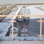 Fischerboote im Winter im Bootshafen Kühlunsgborn Ost