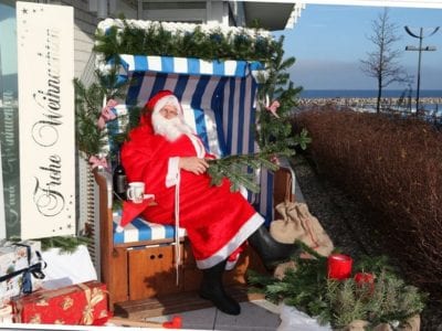 Weihnachtsmann im Strandkorb Strandresidenz